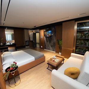 Hotel Monopoly